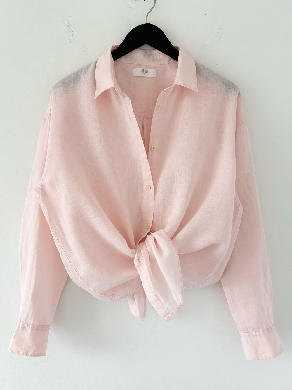 Uniqlo 100% Linen Classic Button-Up Shirt